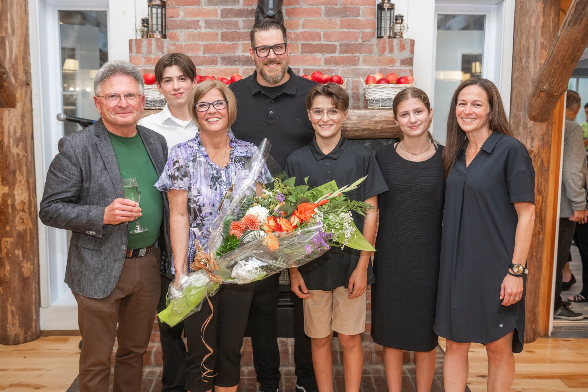 La famille Charbonneau au verger